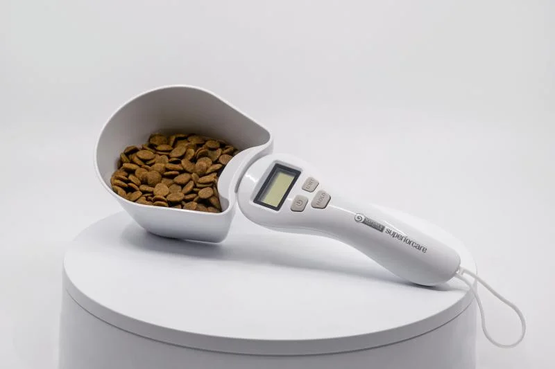 Nature's Protection Superior Care Electronic Dog & Cat Feed Measuring Scoop LCD Screen Measuring In Grams Or Ounces